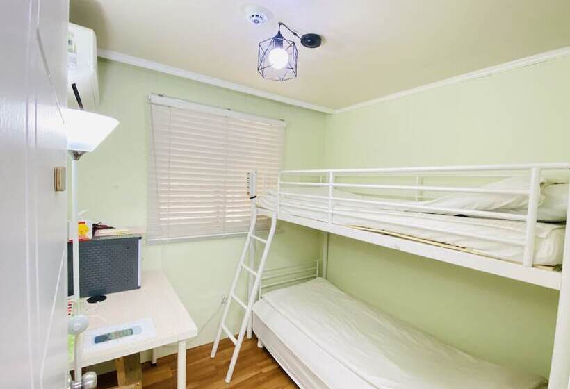 Пансион Aroha Guesthouse Seoul Station