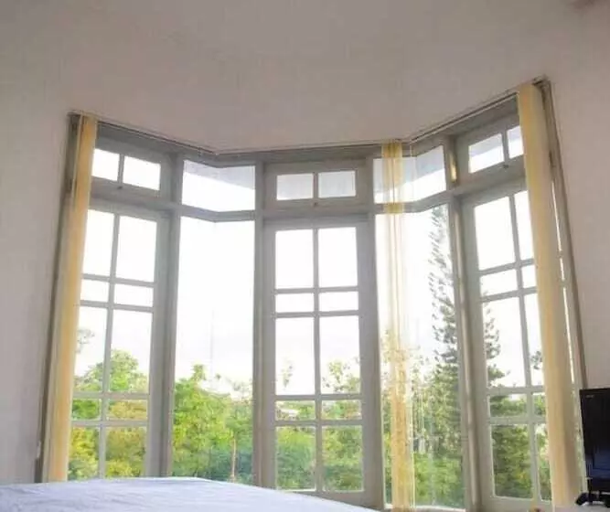 پانسیون Omah Sastro