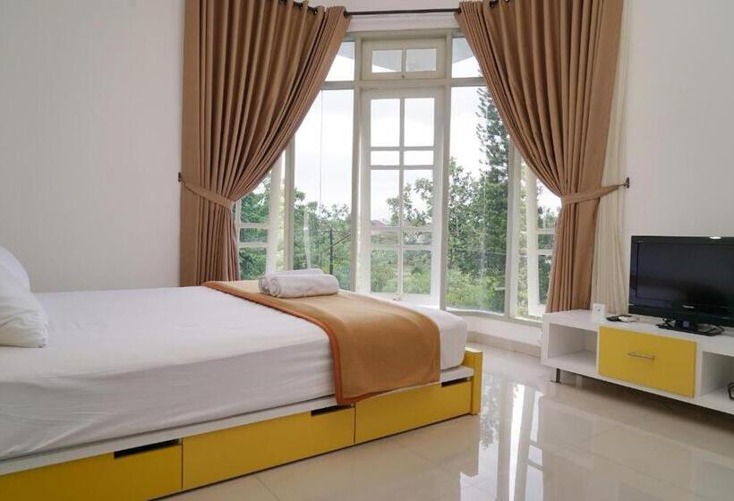 פנסיון Omah Sastro