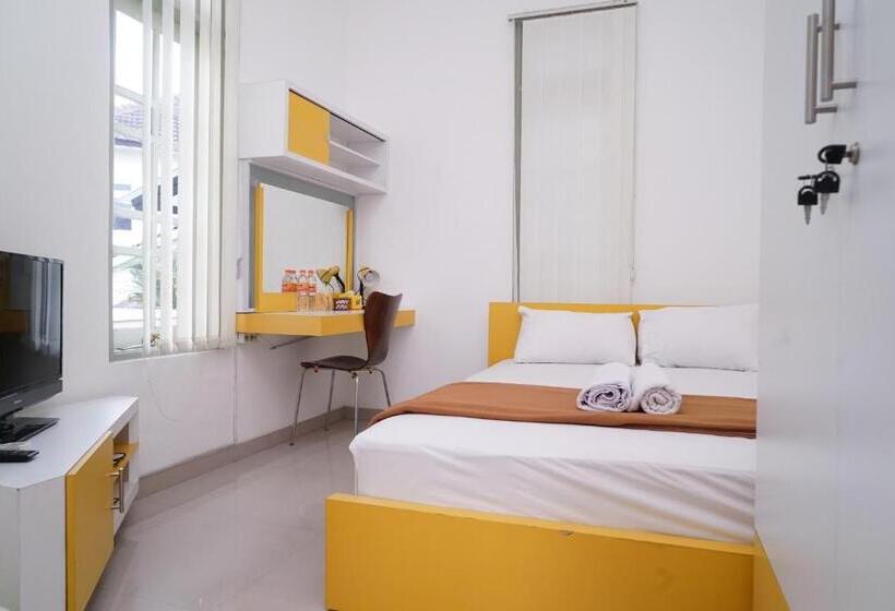 פנסיון Omah Sastro