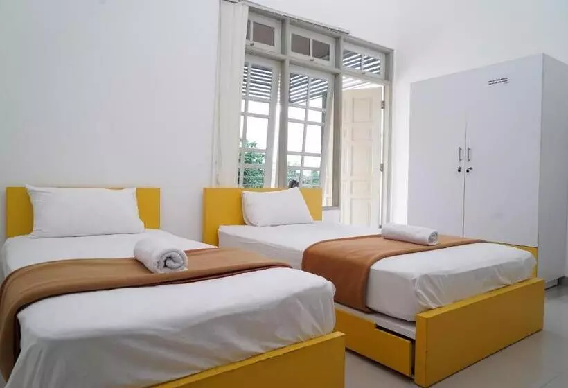 پانسیون Omah Sastro