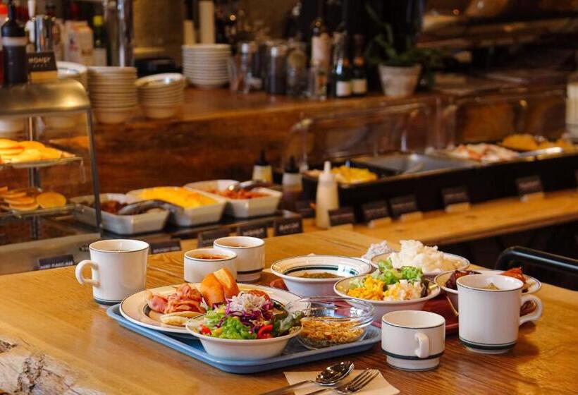 8 Hotel Shonan Fujisawa