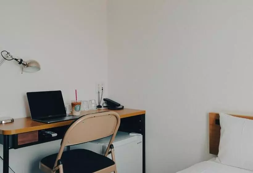 8 Hotel Shonan Fujisawa