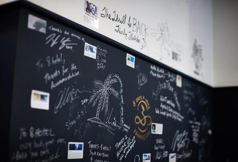 8 Hotel Shonan Fujisawa