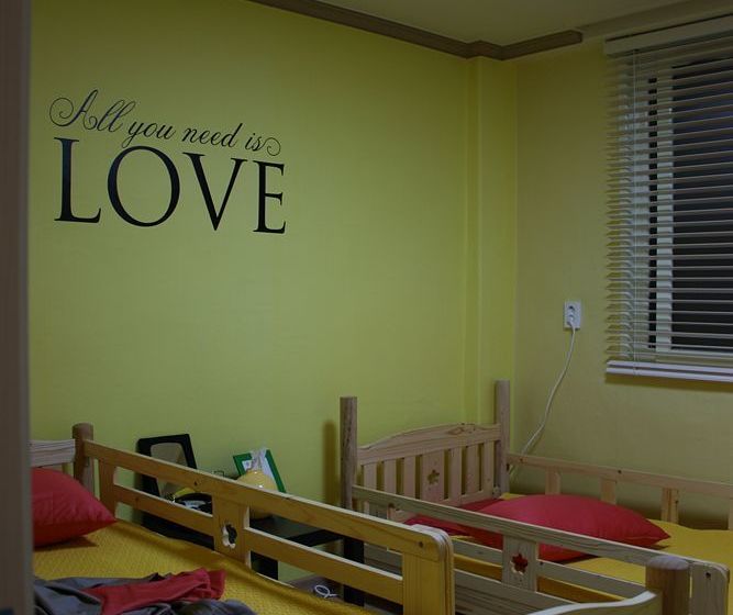 ユースホステル Egg House Sokcho Guesthouse