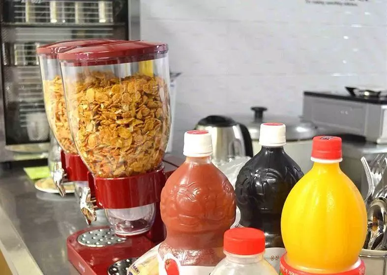 فندق صغير Egg House Sokcho Guesthouse