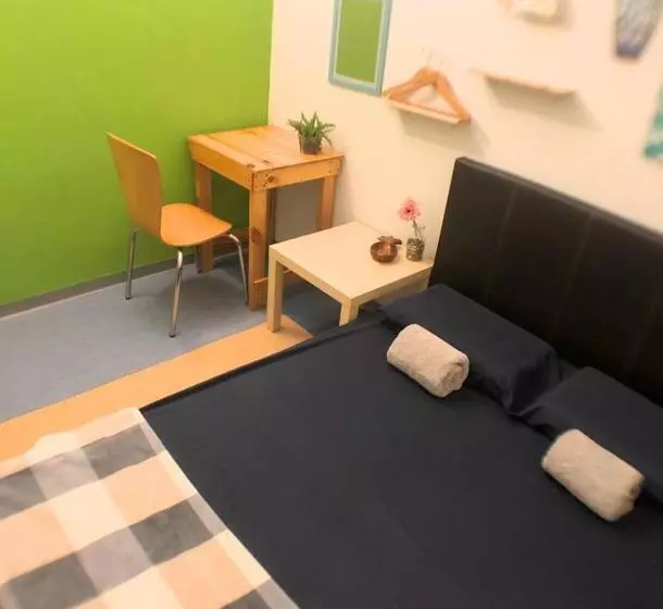 Lavender Guesthouse   Hostel