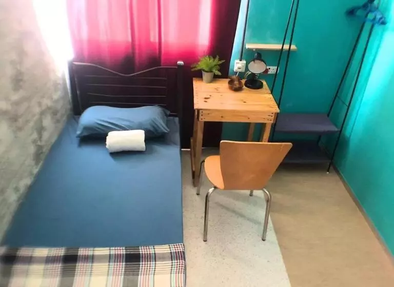 Lavender Guesthouse   Hostel