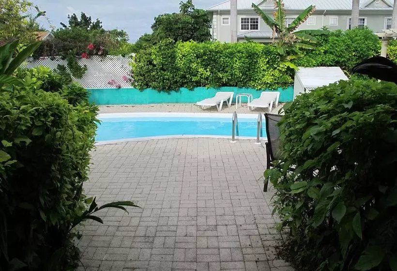 Eldemire's Tropical Island Inn