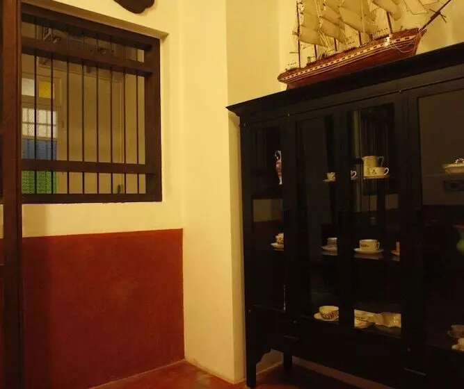 Hotel 99 Oldtown Boutique Guesthouse Sha Extra Plus