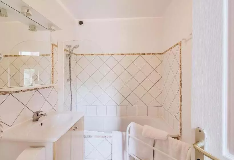 Le Clos Du 5 Appart Hotel Bagneres