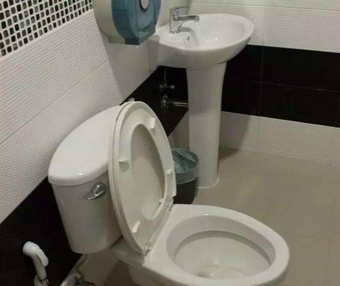 هتل Don Mueang Airport Modern Bangkok