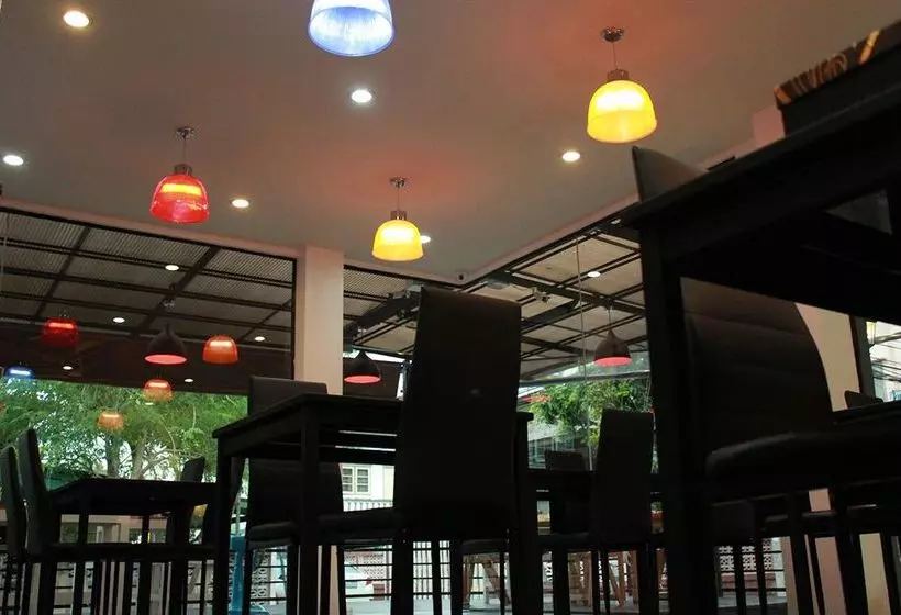 هتل Don Mueang Airport Modern Bangkok