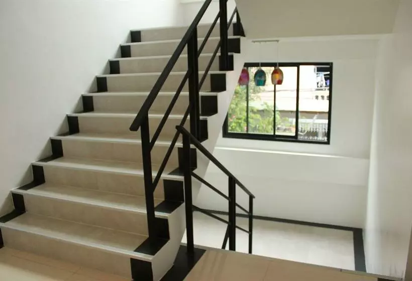 هتل Don Mueang Airport Modern Bangkok