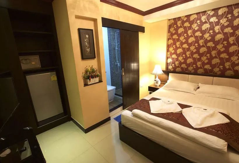 Отель Katesiree Residence