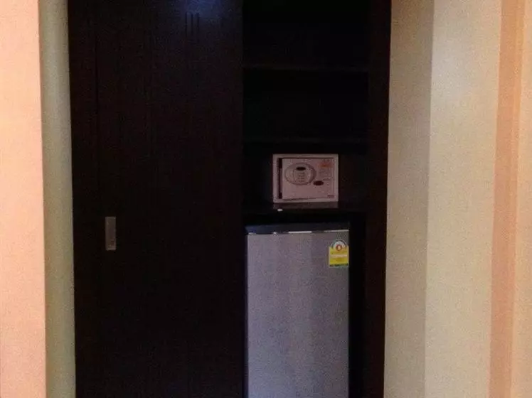 Отель Katesiree Residence