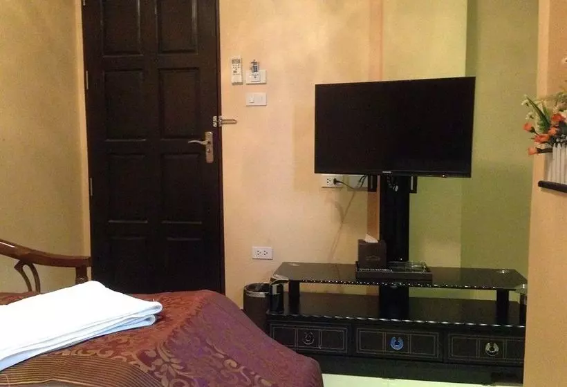 Отель Katesiree Residence