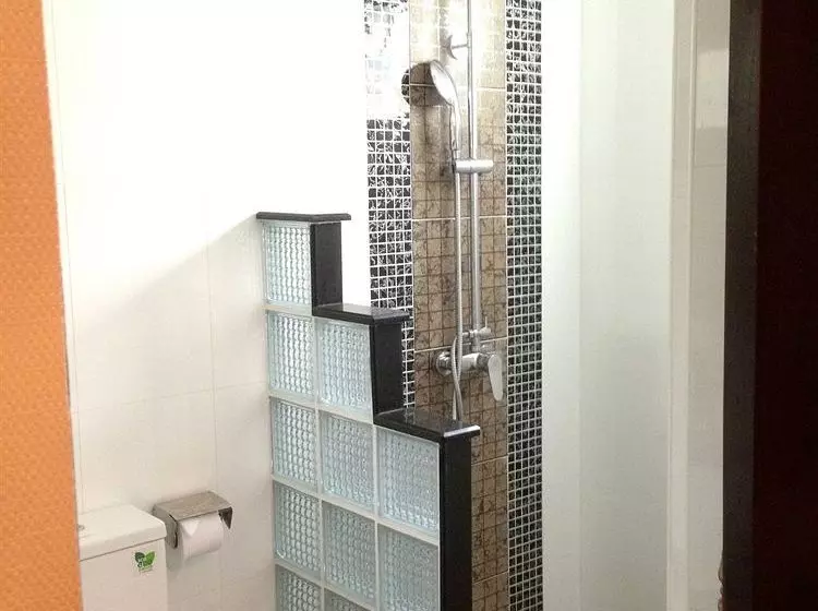 Отель Katesiree Residence