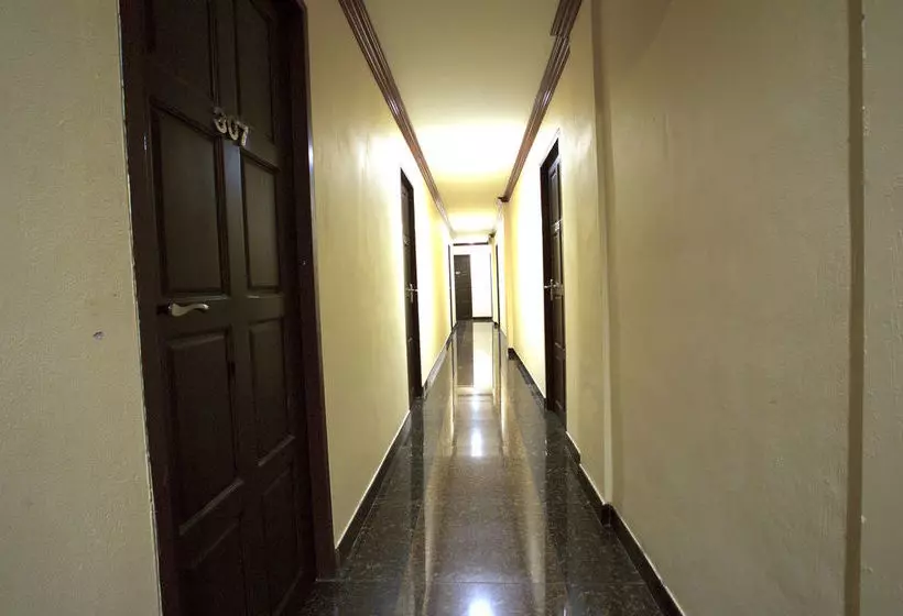 Отель Katesiree Residence