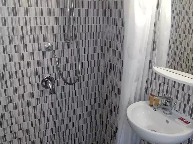 בית מלון כפרי One