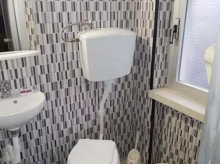 בית מלון כפרי One