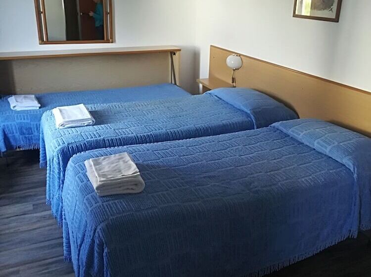 בית מלון כפרי One