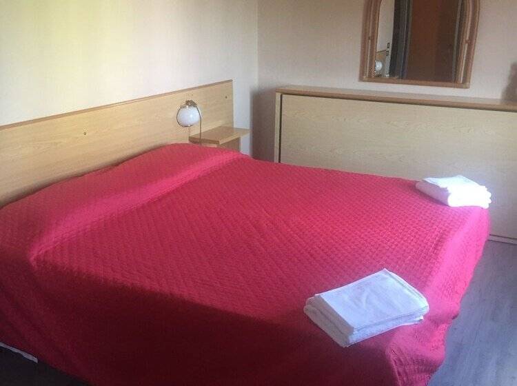 בית מלון כפרי One