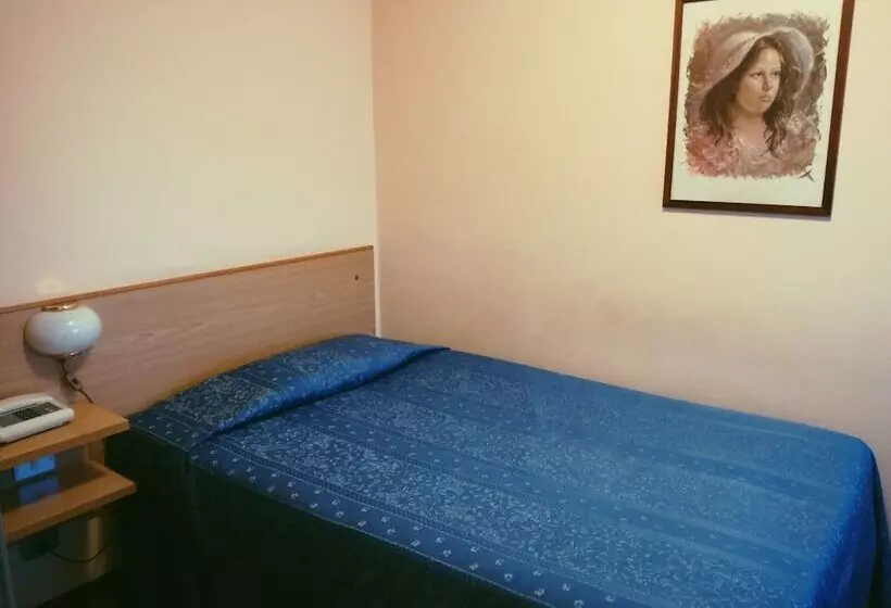 בית מלון כפרי One