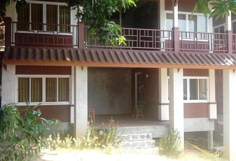 בית מלון כפרי Peach Guesthouse