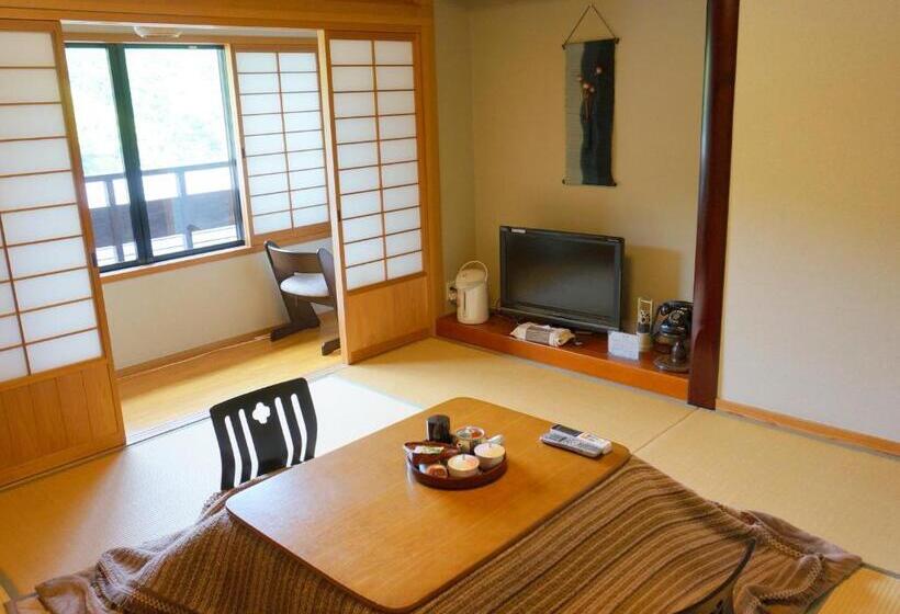 בית מלון כפרי Ryokan Yamashiroya