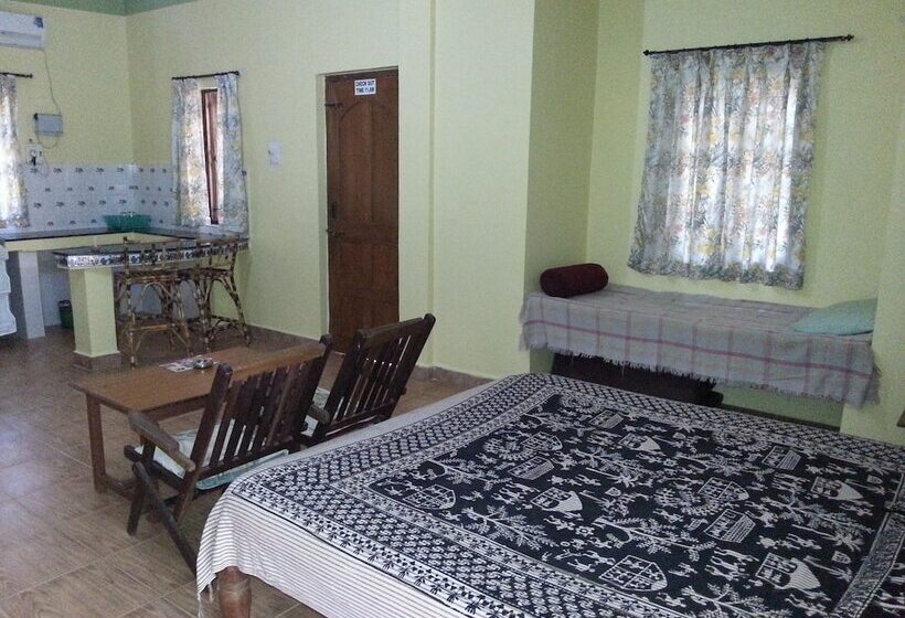 ペンション Albenjoh Guest House