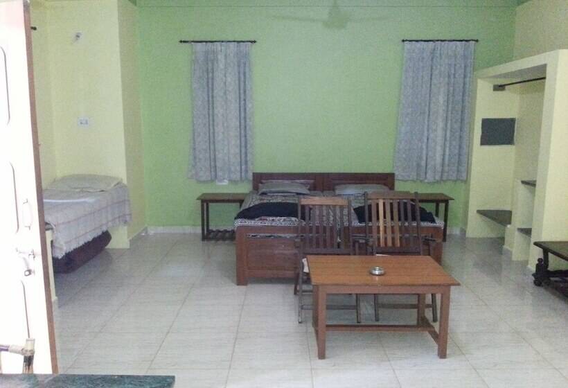 ペンション Albenjoh Guest House