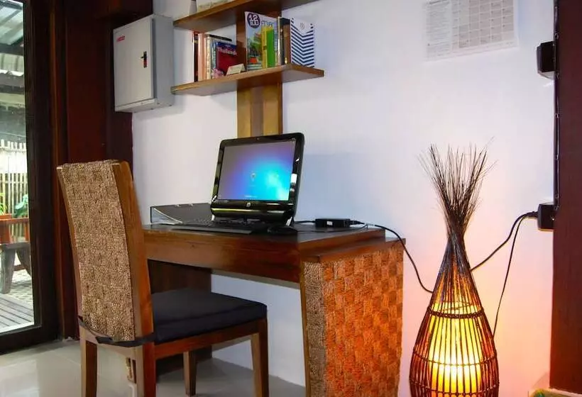 פנסיון Swiss Lanna Lodge