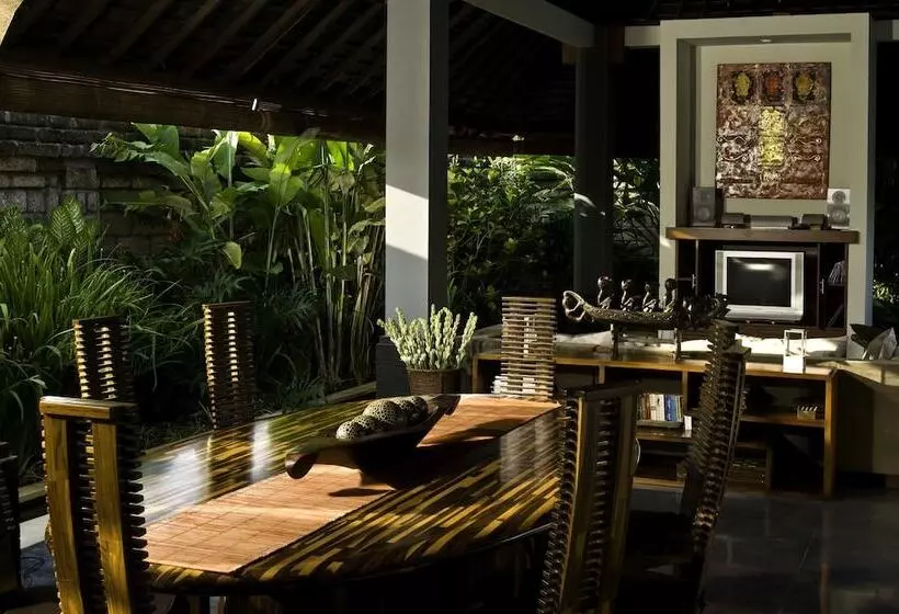 אתר נופש Anyar Estate