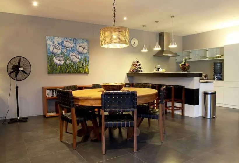 אתר נופש Anyar Estate