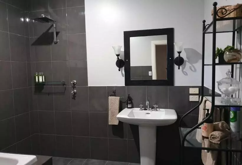 Amy S House Bed & Breakfast