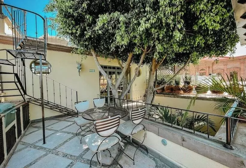 تختخواب و صبحانه Casa Florida