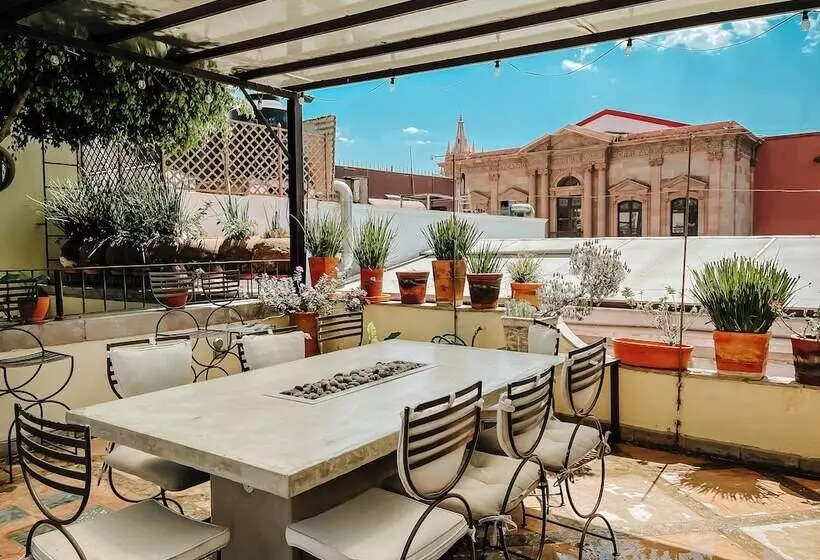 تختخواب و صبحانه Casa Florida