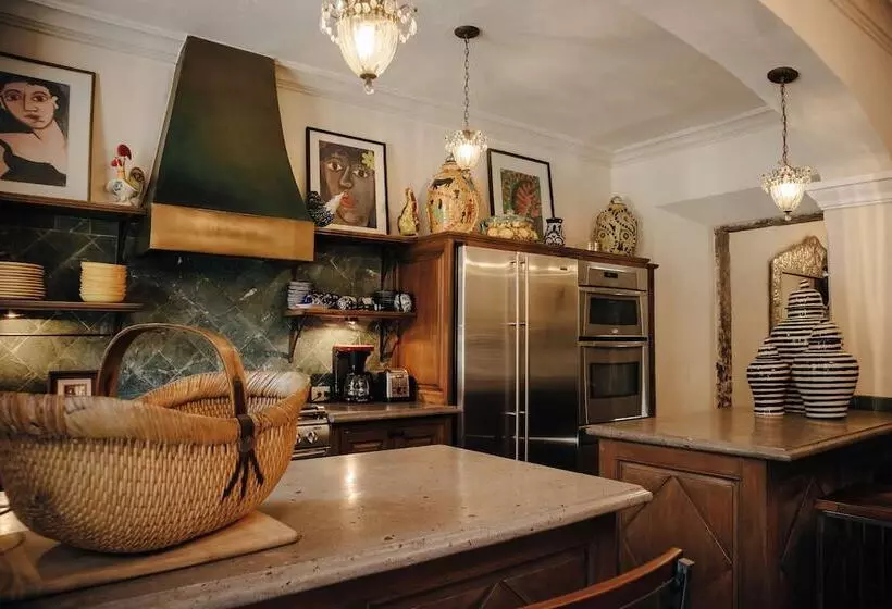 تختخواب و صبحانه Casa Florida