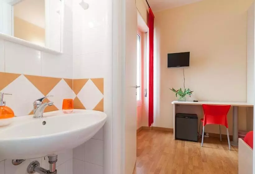 Отель Affittacamere Art Rooms