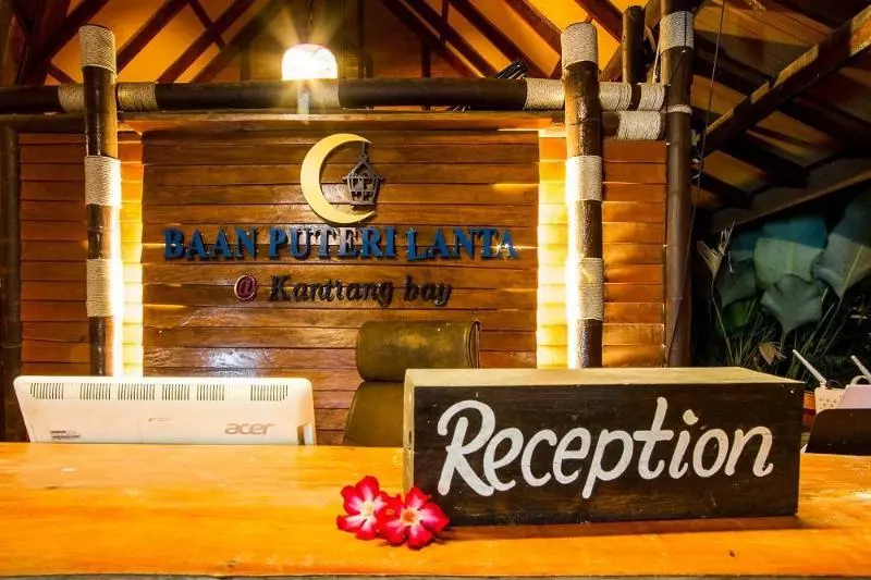 Hotelli Baan Puteri Lanta