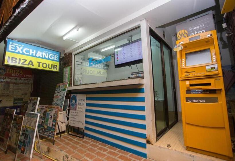 בית מלון כפרי Ibiza Phi Phi