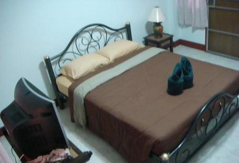 فندق Junior House