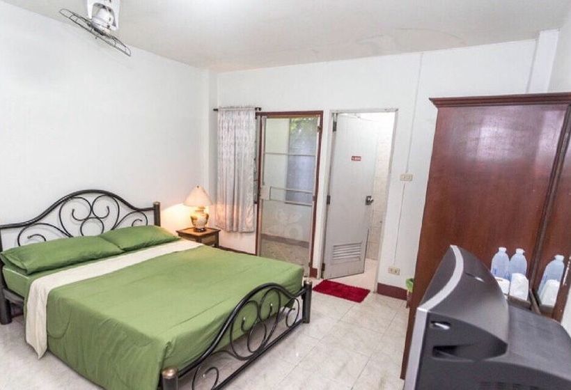 فندق Junior House