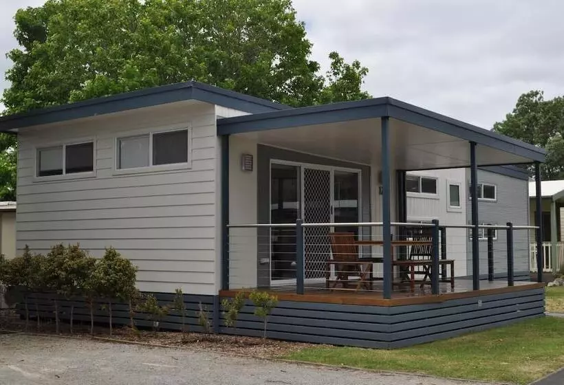 בית מלון כפרי Kangerong Holiday Park