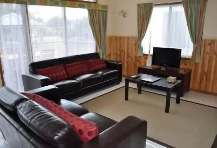 בית מלון כפרי Kangerong Holiday Park