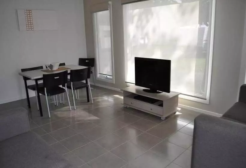 בית מלון כפרי Kangerong Holiday Park