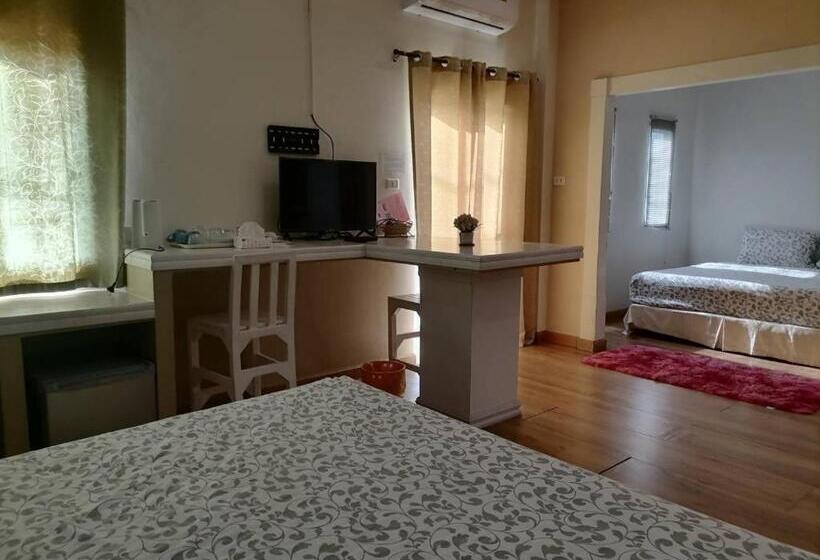 호텔 Phuket Airport Inn