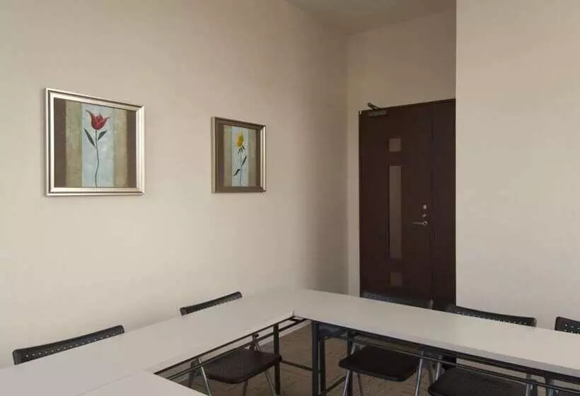 فندق Route Inn Higashimuroran Ekimae