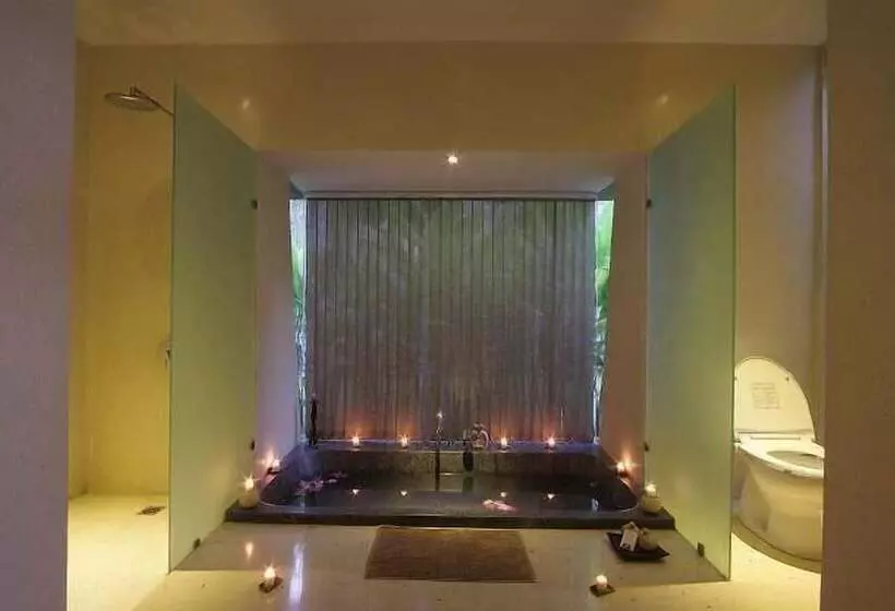 Отель Villa Tiara Lombok Island